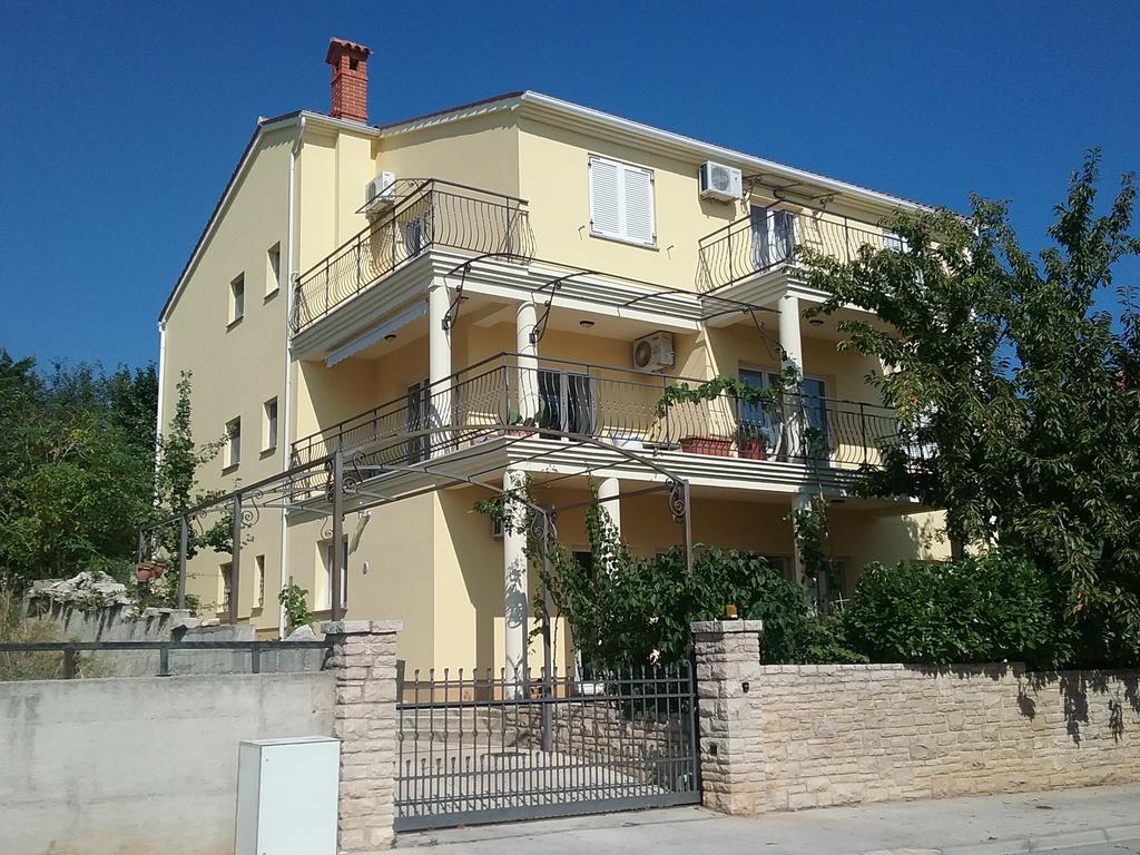 Apartment Majoran 普拉 外观 照片