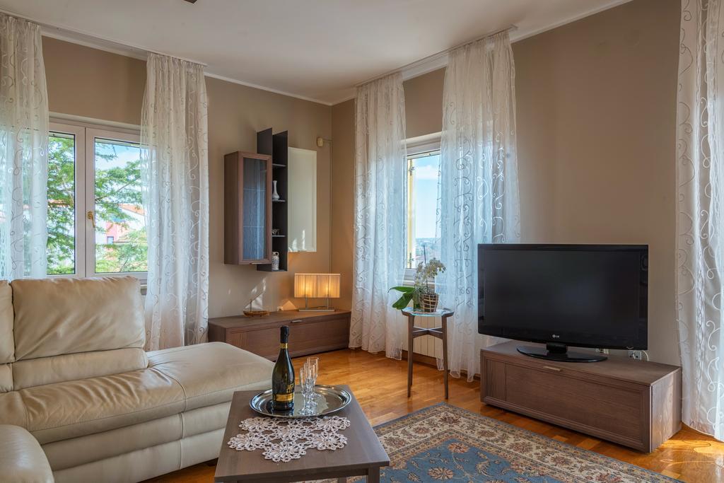 Apartment Majoran 普拉 外观 照片