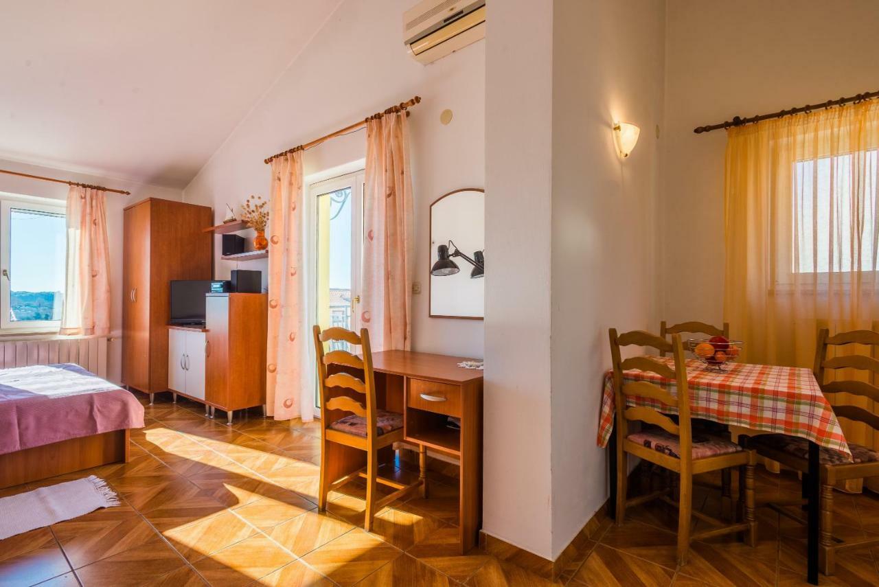 Apartment Majoran 普拉 外观 照片